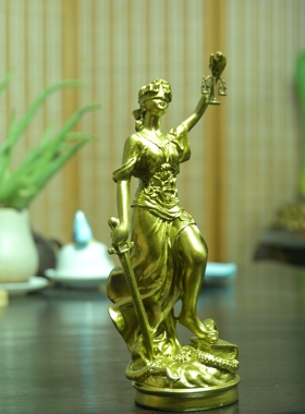 正义女神忒弥斯雕塑可定制摆件