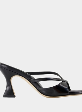 【粉丝专享】Carel Athena 高跟鞋 皮质 黑色