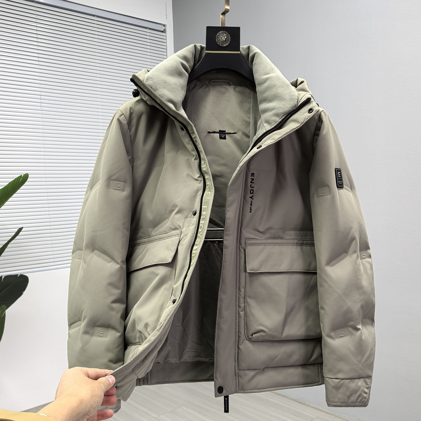 撤柜余单 青年时尚90白鸭绒 户外连帽休闲工装风羽绒服厚外套男潮