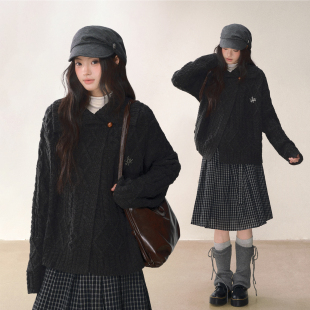 LENNEA学院风绞花毛衣女宽松慵懒风不对称翻领针织衫黑色开衫外套