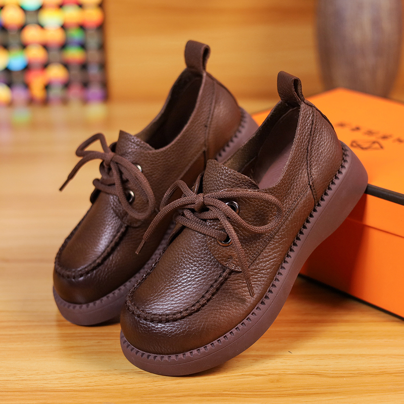 软皮软底休闲小皮鞋平底妈妈鞋