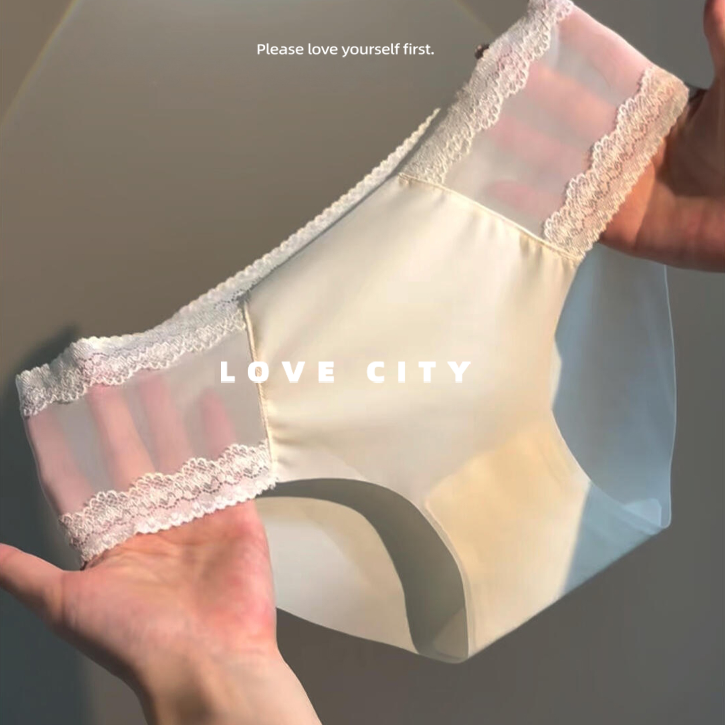 LOVECITY「无痕牛奶」薄款网纱蕾丝无痕性感内裤低腰透气女士内裤