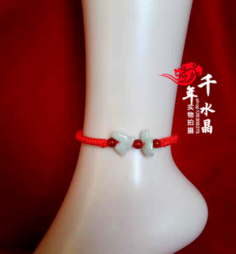 2026年属牛随身吉祥物鸡牛蛇三合翡翠红绳脚链