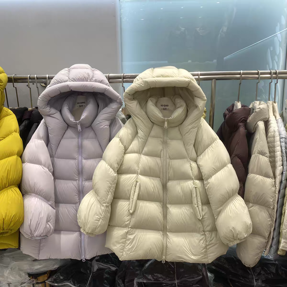 MOM长款大云朵90新国标白鸭绒鹅黄色阔版保暖羽绒服外套58浦
