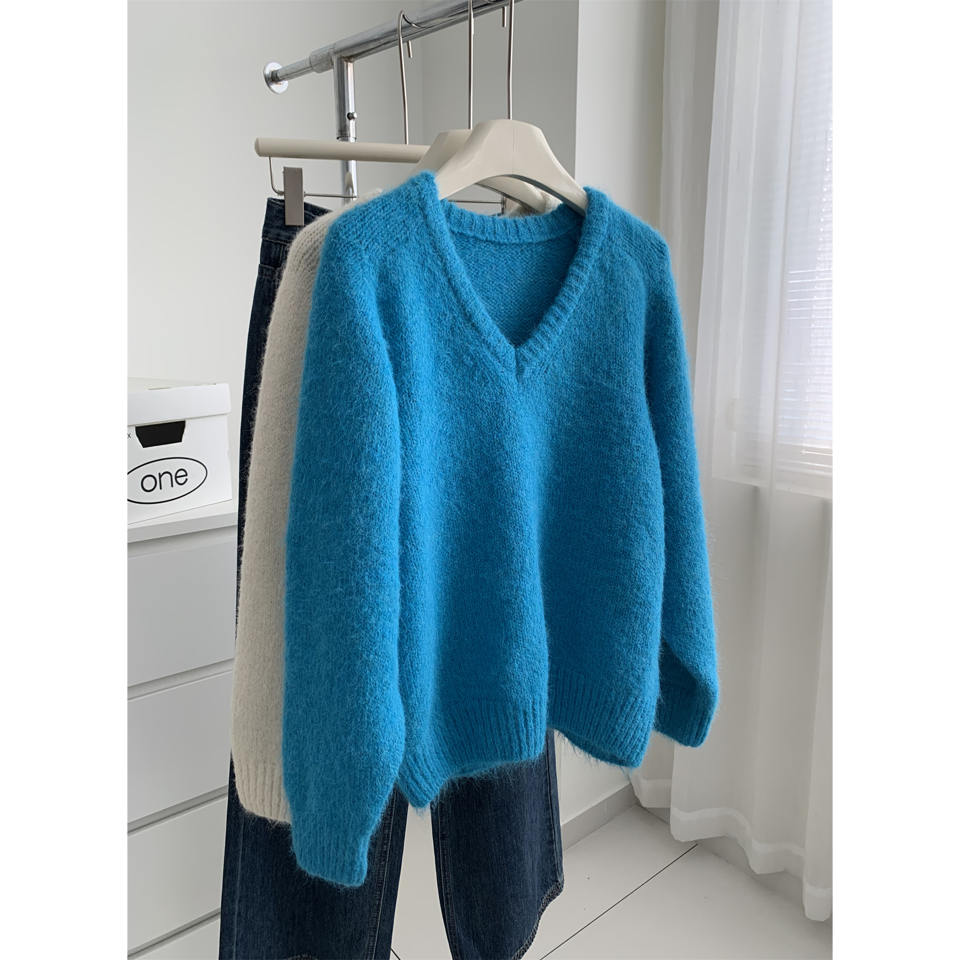 慵懒显瘦加厚V领羊毛套头毛衣