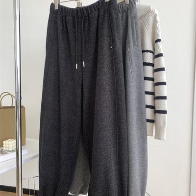垂感慵懒糯米绒保暖直筒裤