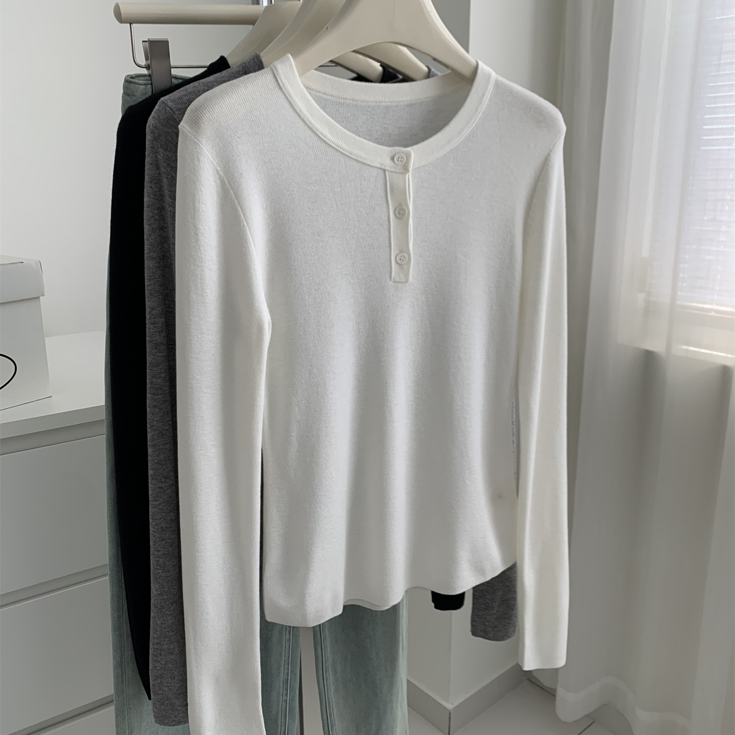 醋酸羊毛弹力修身纽扣T恤打底衫