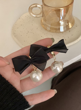 S925银针法式赫本风黑色蝴蝶结珍珠耳环女高级感轻奢秋冬耳钉C045