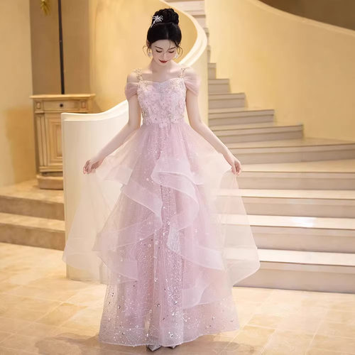 粉色吊带法式晚礼服2026新款轻奢小众宴会订婚礼服主持成人连衣裙