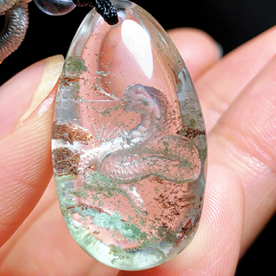 东海水晶天然雕刻蛇绿幽灵吊坠男女款项链百搭吊坠毛衣链礼物饰品