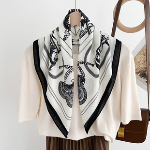 新款骏马图案65CM丝绵小方巾春秋季薄款外出护颈沙滩巾女百搭丝巾