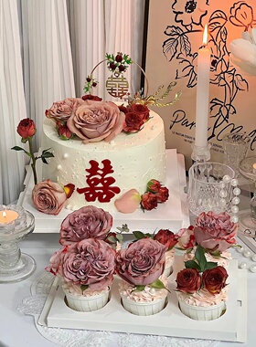 新中式婚礼甜品台蛋糕装饰红色喜订婚结婚玫瑰花鲜花纸杯插件插牌