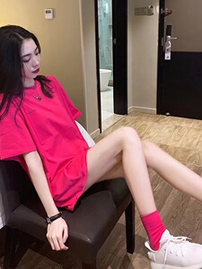 玫红色短袖t恤女夏季女装2023新款中长款宽松大版下半身失踪半袖