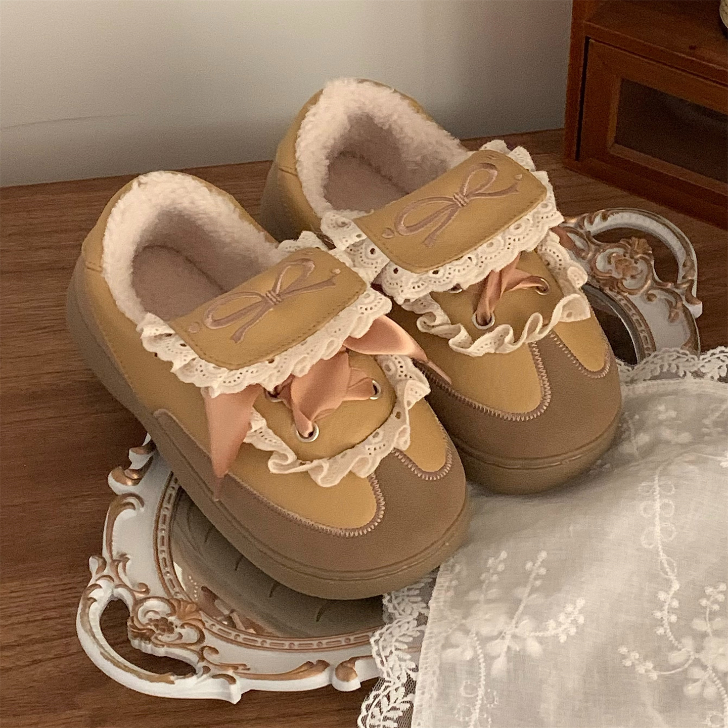 细细条甜美花边蝴蝶结德训鞋