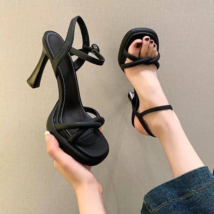 法式休闲防水台高跟鞋2024夏季方头一字扣带配裙子不累脚细跟凉鞋,女鞋,一字带凉鞋,淘宝优惠券,粉丝福利购,淘宝优惠卷