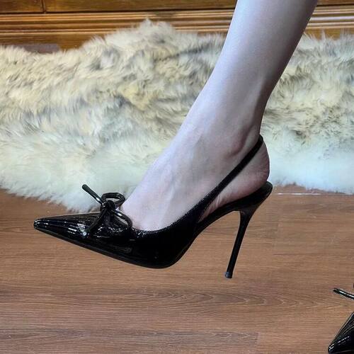 高跟鞋女2025新款蝴蝶结法式尖头细跟气质高级不累脚黑色包头凉鞋