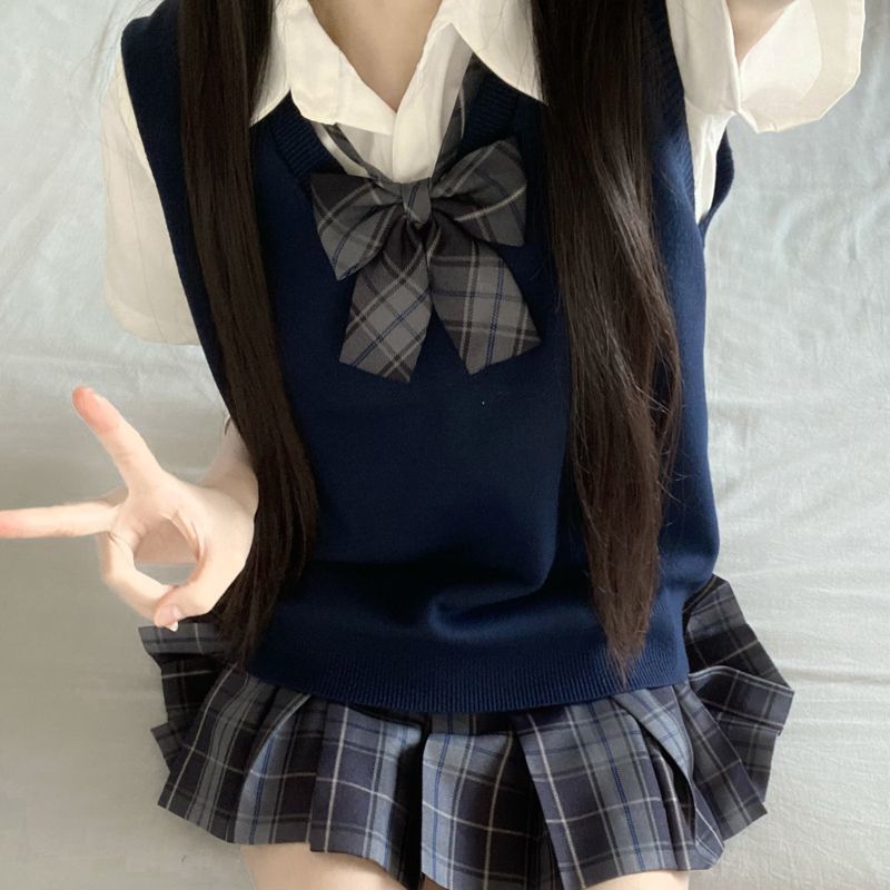 正版JK马甲叠穿背心秋季甜美套装纯色v领套头针织裙时尚学院风