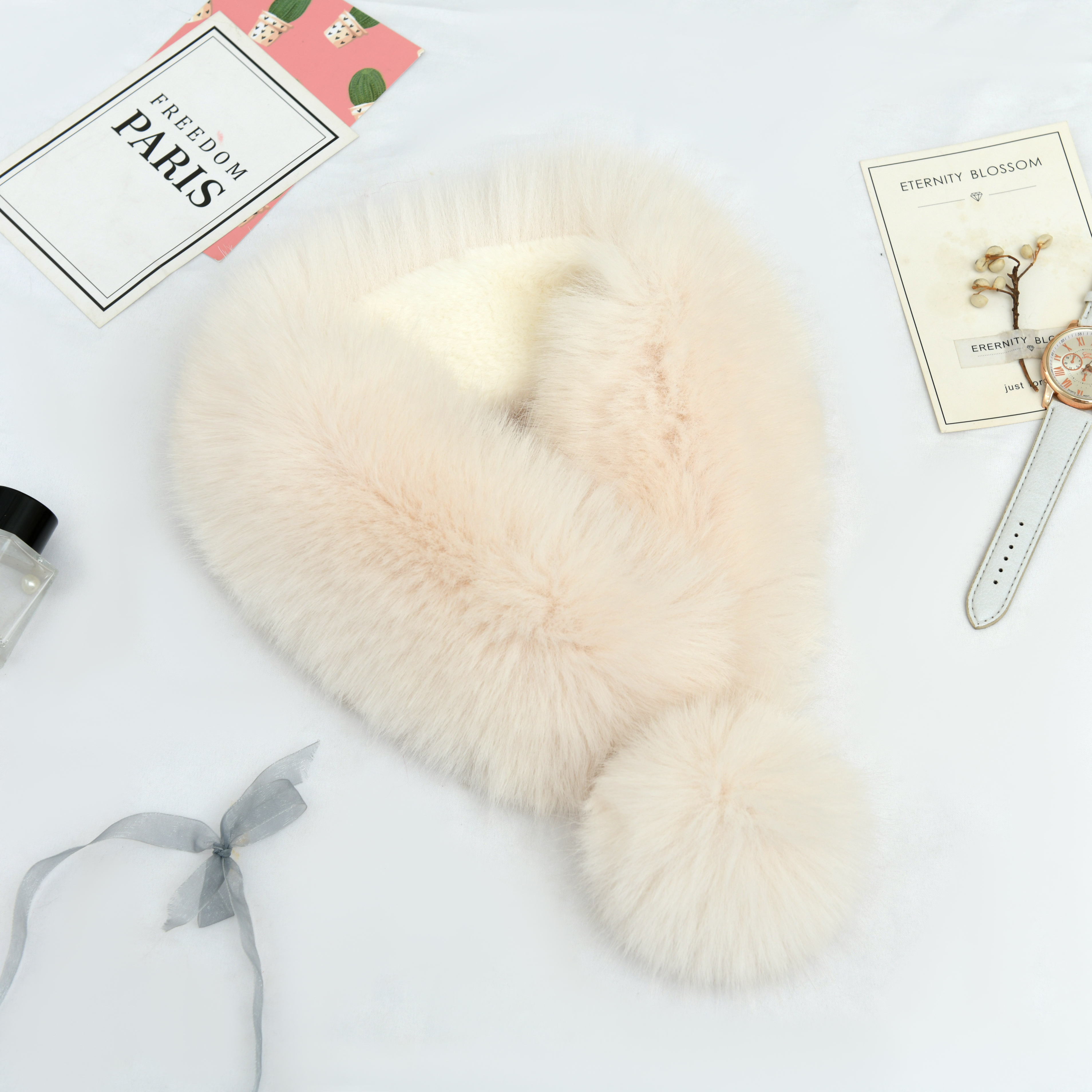 新款磁吸狐狸围脖仿皮草毛毛围巾冬季双面加厚保暖球球磁吸毛领女