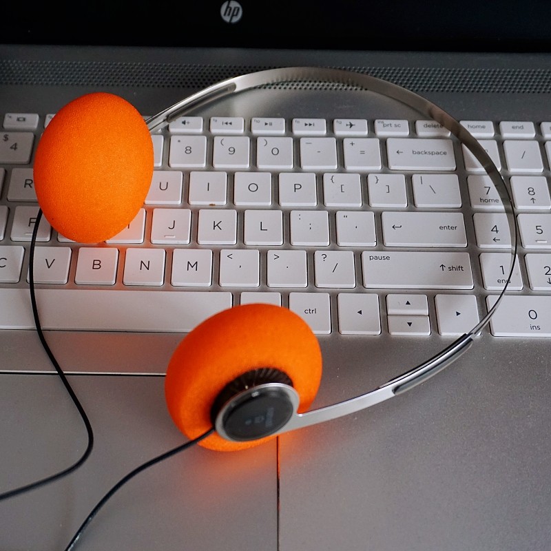 日本品牌高端复古钢丝头戴耳机 文艺青年hifi音效koss同款