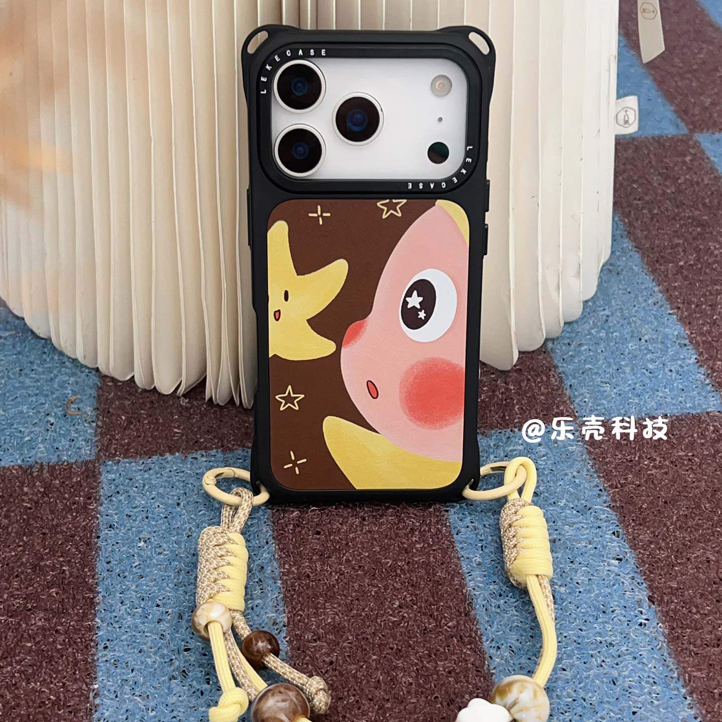 守护星星人~适用苹果17pro手机壳带挂绳16斜挎可背苹果15promax四角防摔p80手腕14手提小米13懒人12可爱17pro