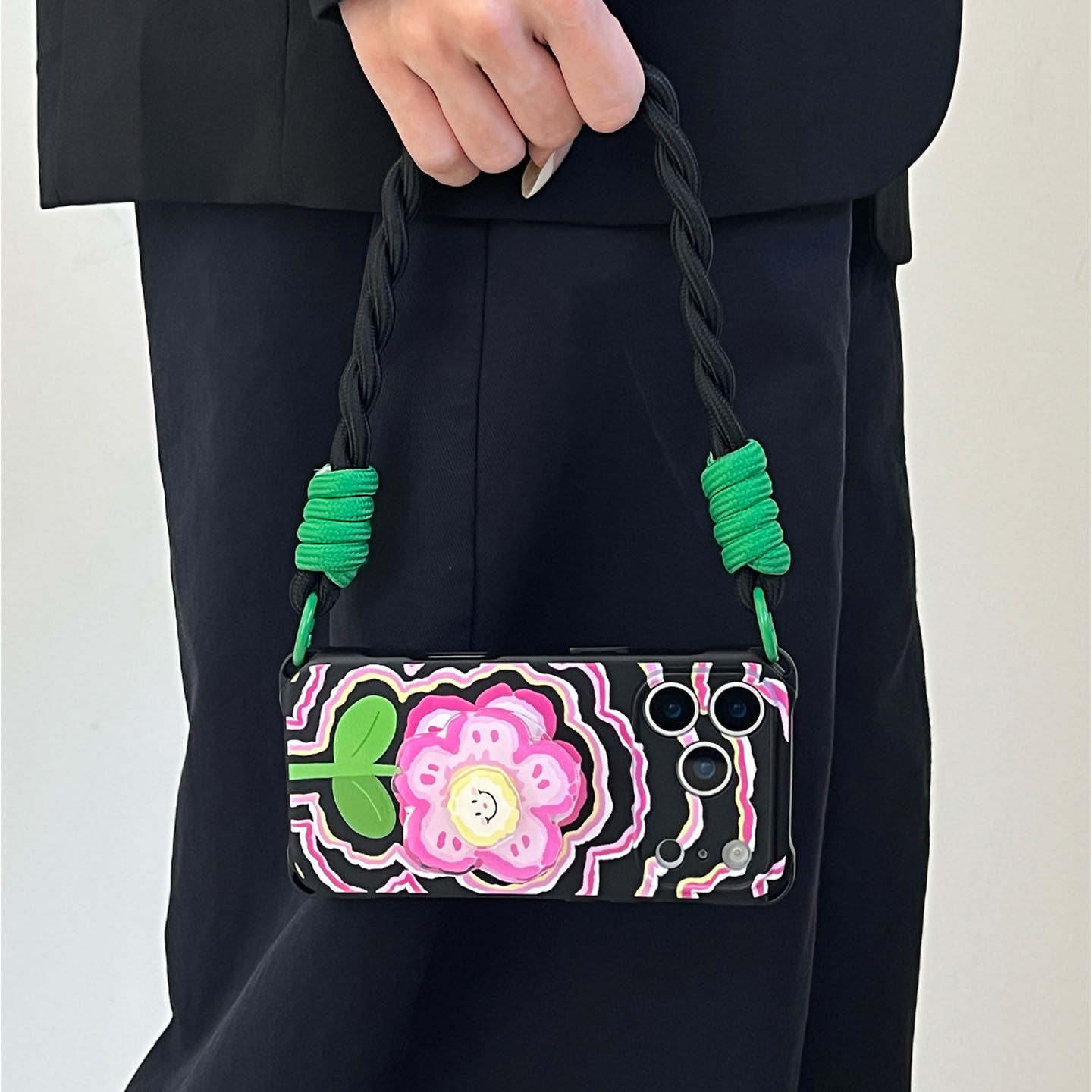 春天旋转笑脸花~适用苹果16手机壳带挂绳15斜挎可背iphone17promax四角防摔小米14支架13支架p80手提12手腕17