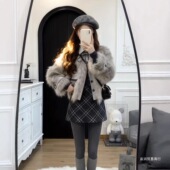 搭配一整套韩系气质小香风翻领毛毛外套格纹半身短裙两件套女 冬装