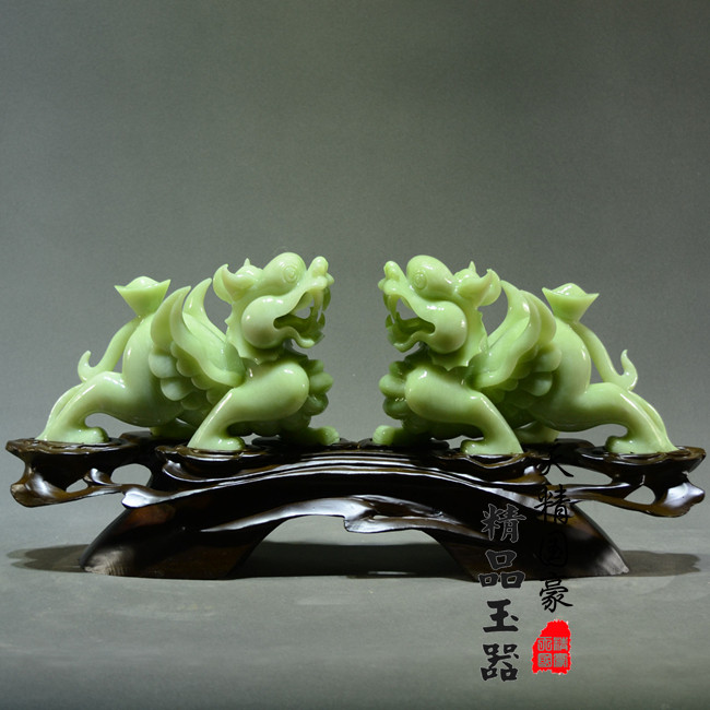 天精国豪天然岫玉貔貅摆件