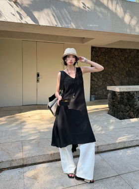 天丝羊毛优雅V领气质无袖连衣裙女2026春季高级感背心长裙