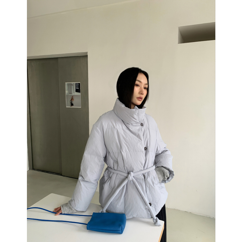 韩版极简风立领羽绒服腰带外套女冬13行新款90白鸭绒保暖