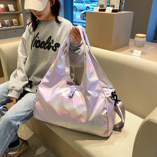 珠光运动训练包健身包女款高级感单肩斜挎旅行包小号网红瑜伽包潮