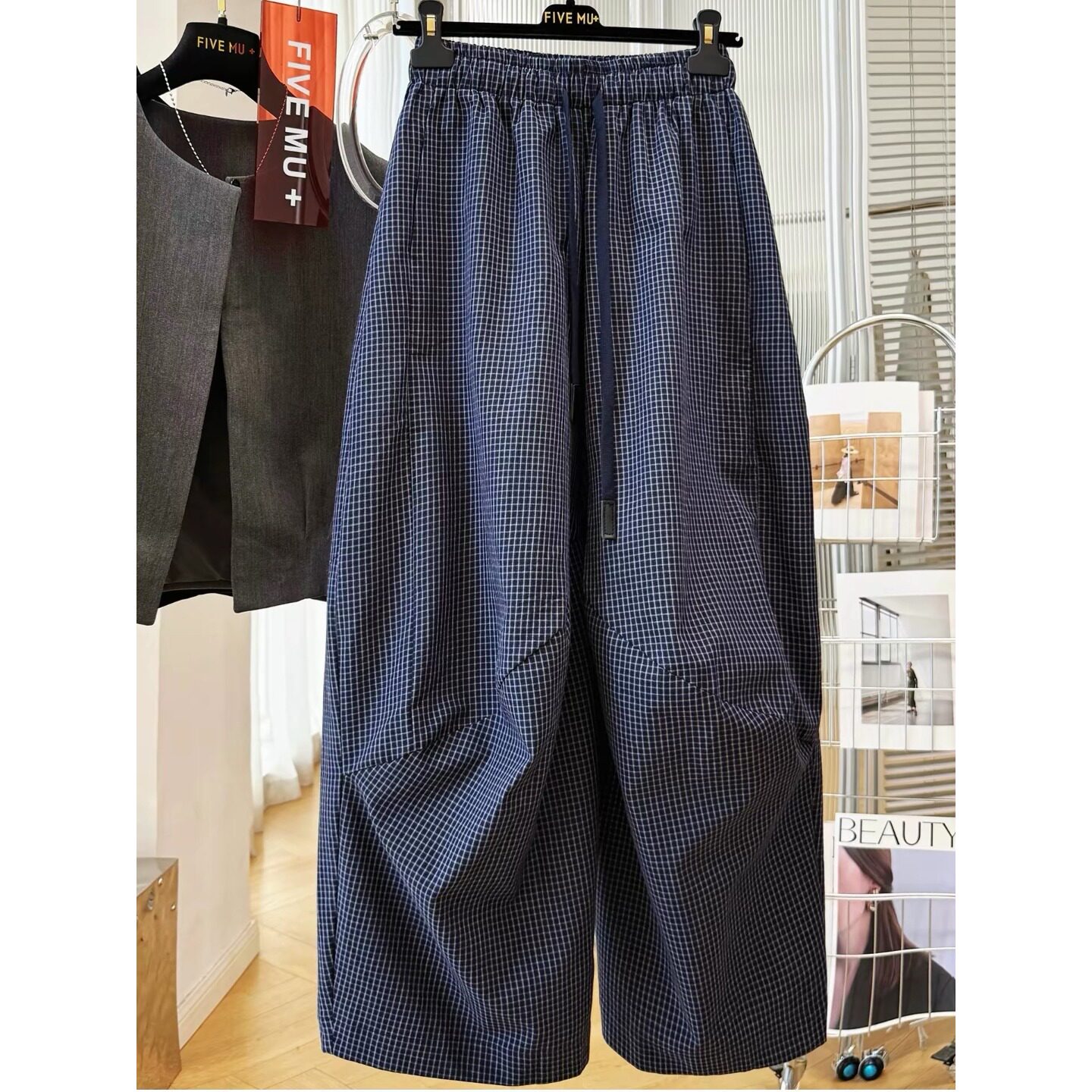 今年流行款的裤子复古小格子舒适慵懒风宽松阔腿休闲裤女春夏季薄