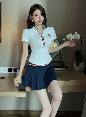 学院风V领短袖收腰显瘦连衣裙
