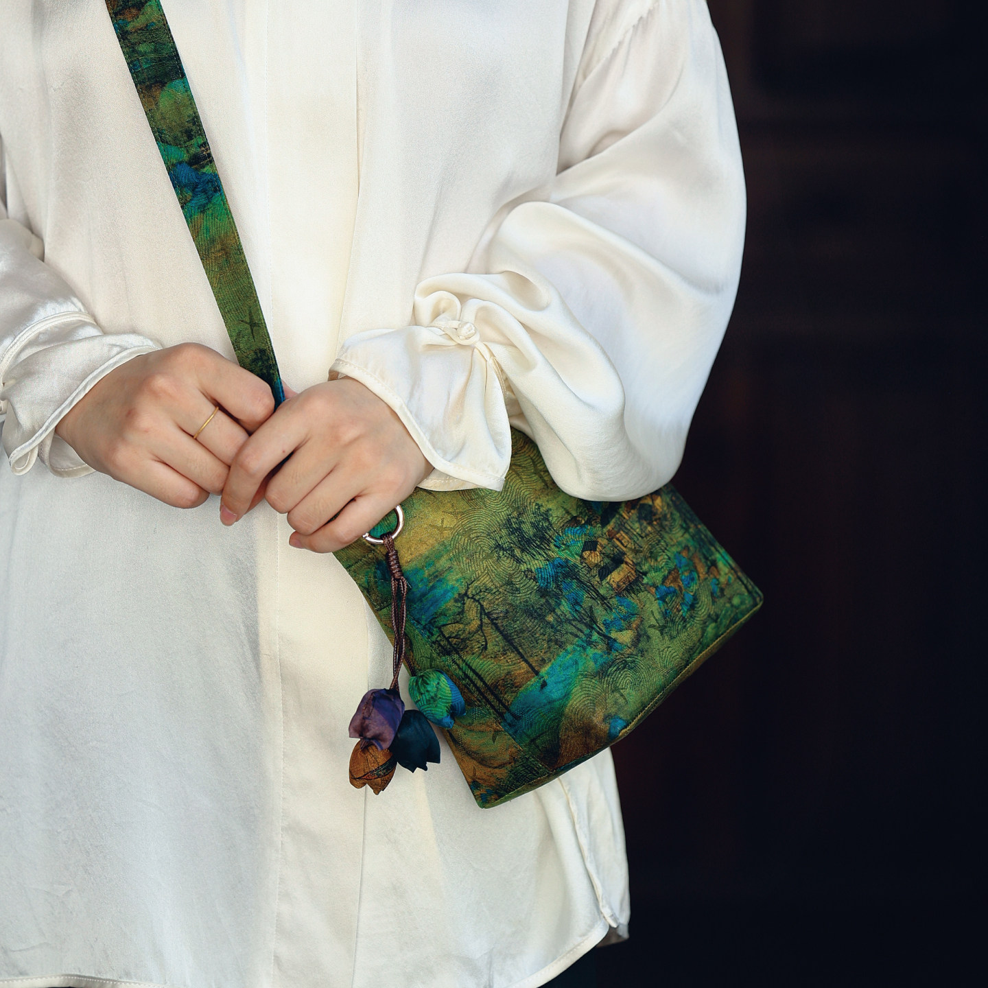 双姊妹原创香云纱新中式国风气质百搭拉链单肩腋下斜挎包千里江山,箱包皮具/热销女包/男包,通用款女包,淘宝优惠券,粉丝福利购,淘宝优惠卷