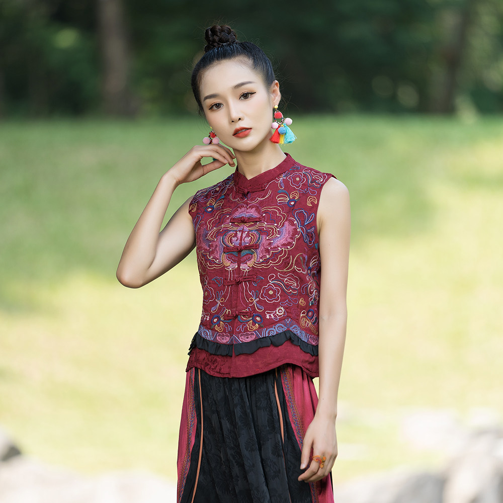 包邮民族风复古春秋开衫外搭 重工刺绣花盘扣唐装 个性女马甲坎肩