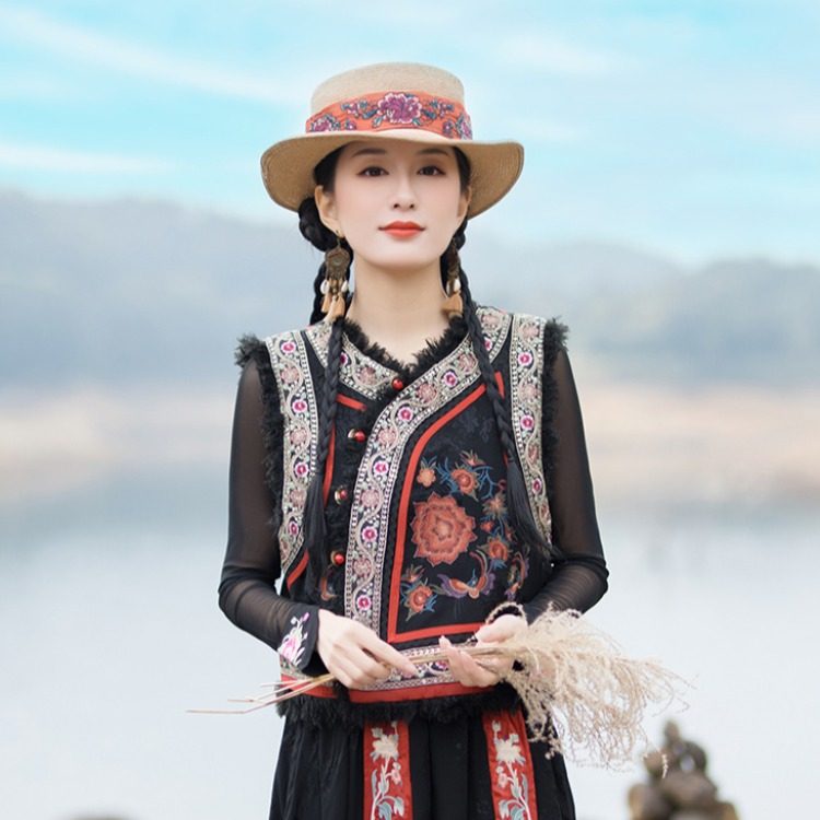 开衫少数民族V领刺绣女马甲