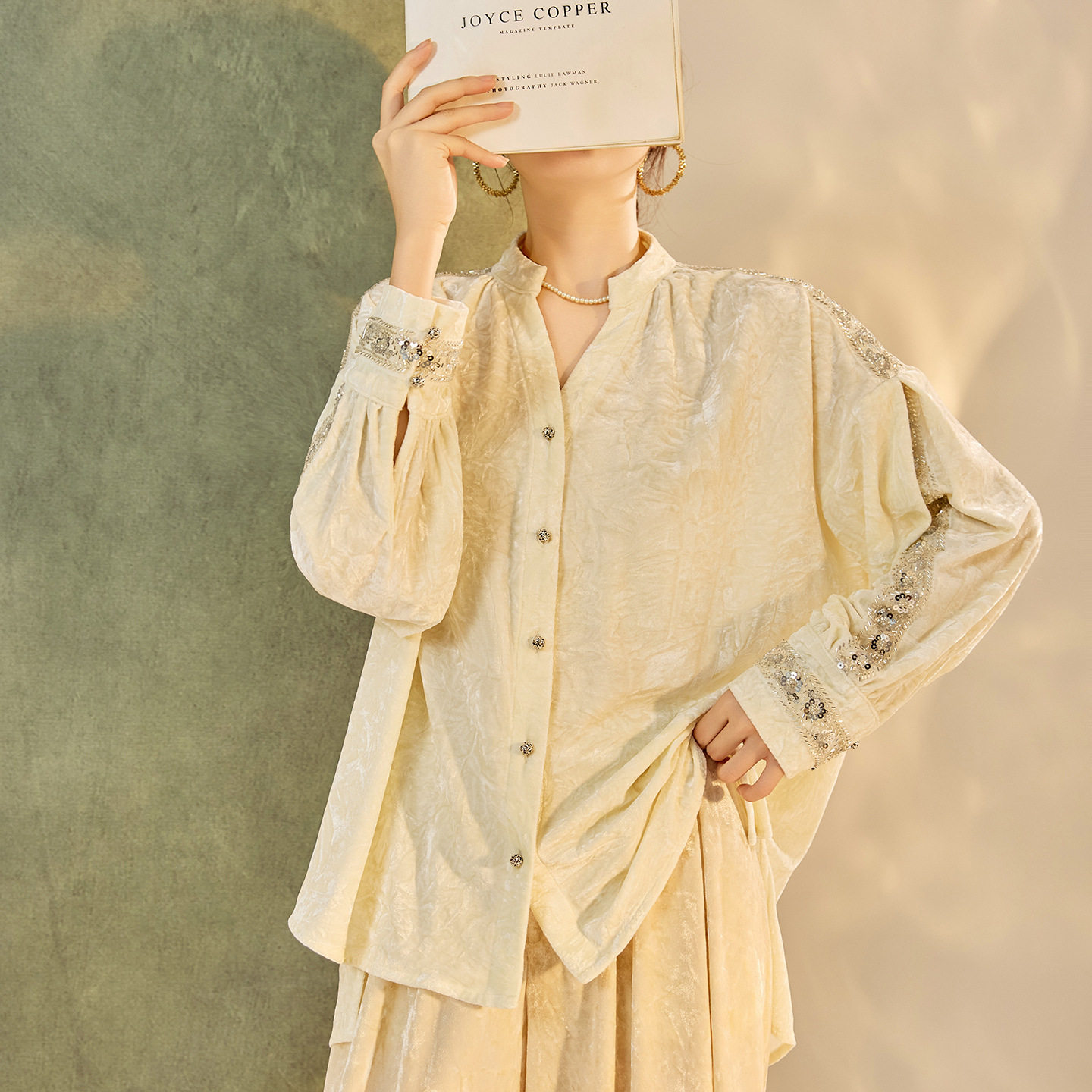 新中式秋季2025新款百搭开衫时尚上衣高端珠绣丝绒气质衬衫