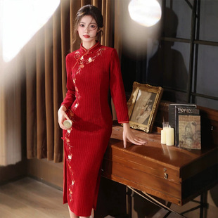 秋冬款雪尼尔绣花侧扣长款改良旗袍新娘装敬酒服新中式日常连衣裙