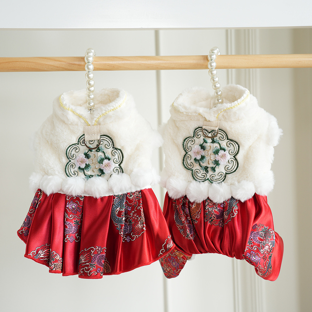 25秋冬！棒棒糖の金龙花簇情侣唐装比熊汉服约克夏新年装博美唐装