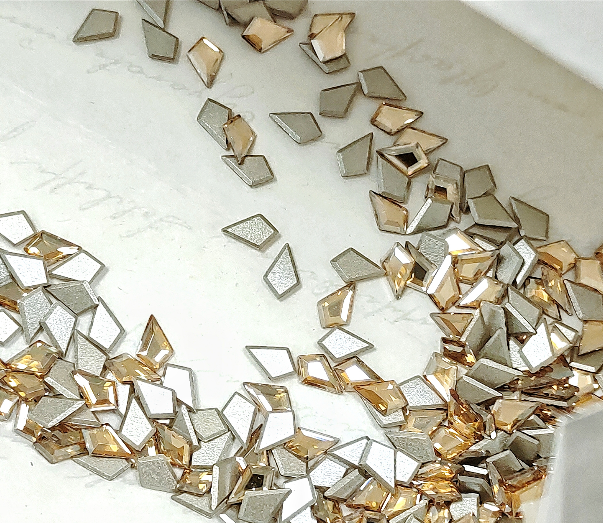 施华洛奥地利水晶华子正品美甲钻