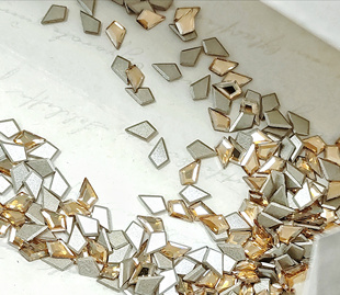 001GSHA金色魅影 平底异形石 4.2MM 6.4 美甲钻华子钻 2771风筝