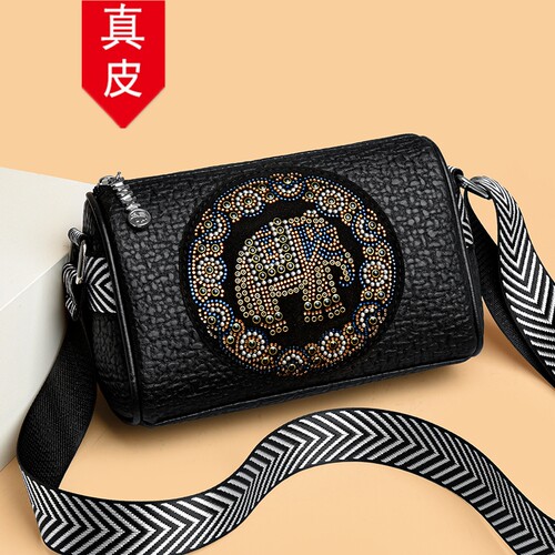 香港品牌真皮复古镶钻小包包