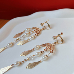 新娘中式耳环金色秀禾服耳饰耳夹款菱形流苏古风扇形三孔流苏