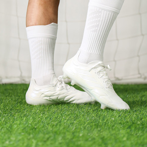 长钉足球鞋阿迪达斯牛皮男