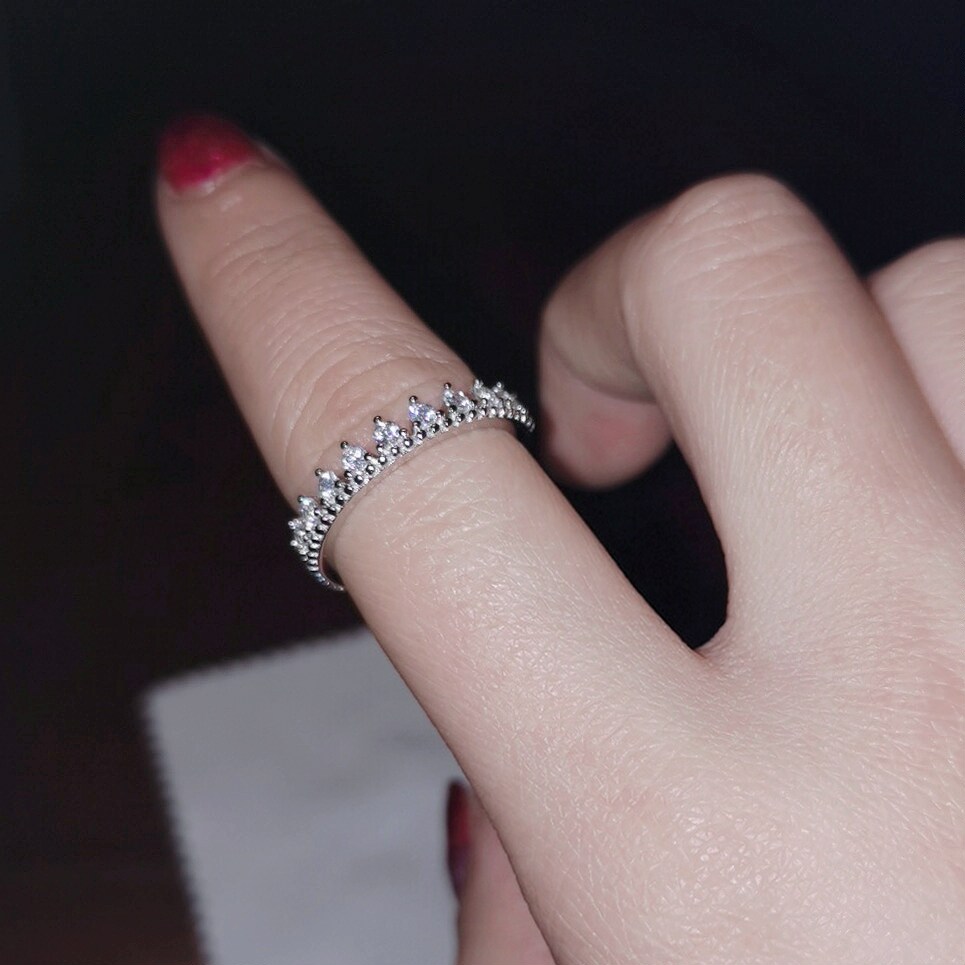 18K镀金高碳钻石戒指女满钻小皇冠排钻INS风百搭叠戴指环饰品礼物