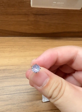 手作定制超闪八边手捧花单钻耳蜗耳骨钉轻奢小众螺纹防掉钛钢耳钉