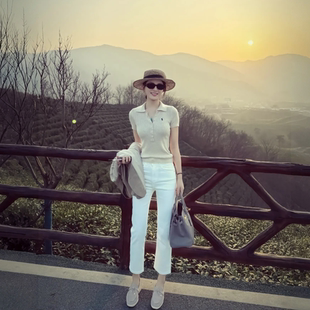 牛仔裤女款爆款2026新款白色牛仔裤女士夏季时尚气质显瘦烟管裤子