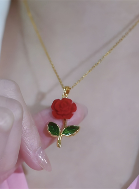 酒红立体植绒玫瑰吊坠项链锁骨链