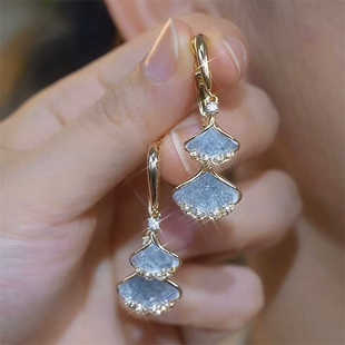 超仙浅蓝色银杏叶耳环轻奢高级感水钻银针耳钉前后戴耳坠气质耳饰