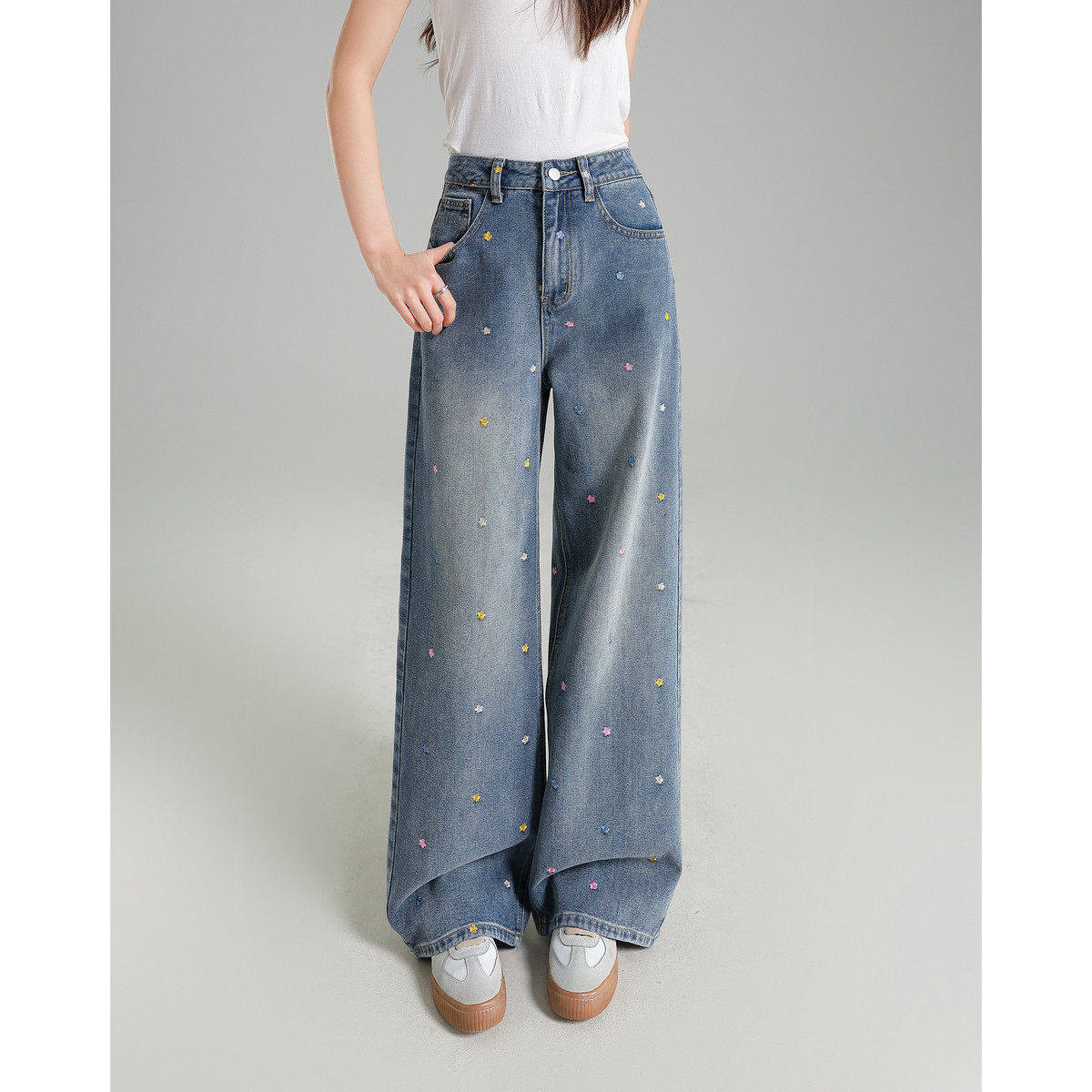 唐狮2026春季新款女牛仔长裤高级感直筒阔腿刺绣宽松百搭休闲风