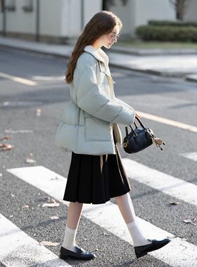 唐狮2026冬季短款羽绒服女拼接仿羊羔毛翻领超好看羽绒外套收腰